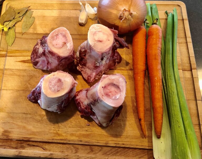 Bone broth 768x605