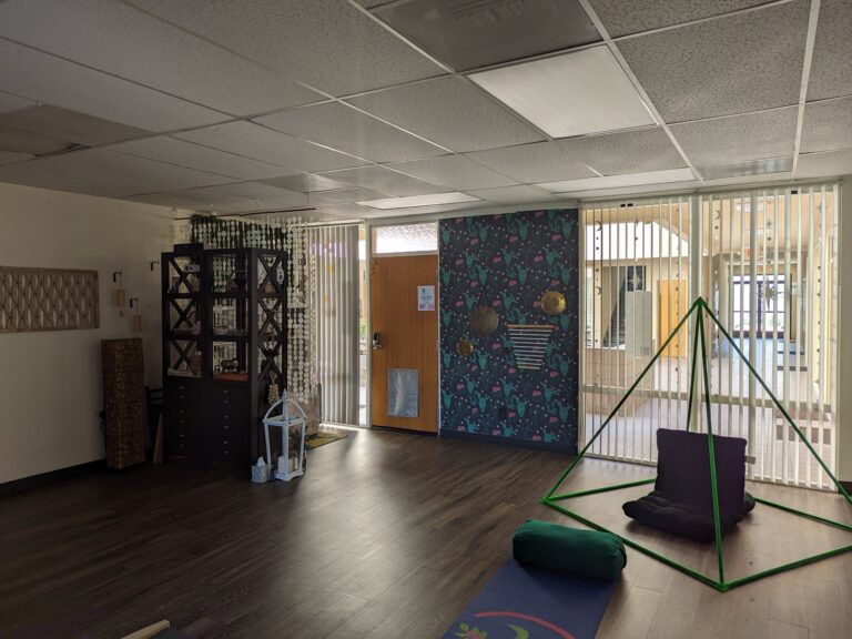 PXL 20230415 222032491 768x576