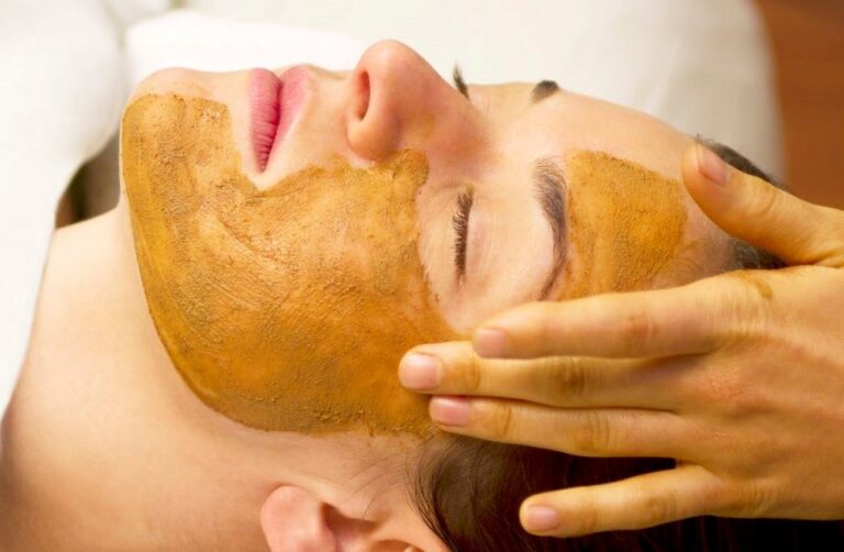 AYURVEDA FACIAL 768x502