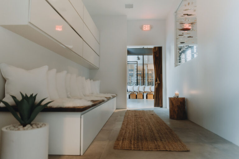 The NOW Massage Little Italy transitionroom2 768x512