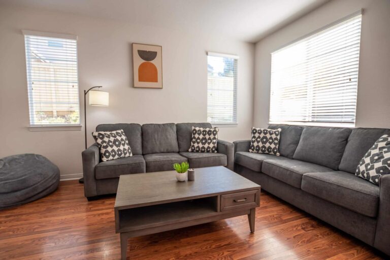 Goldenbush 7 scaled 1 768x512