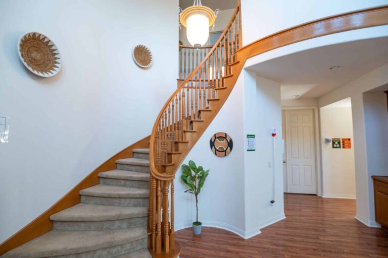 compressjpgGoldenbush 32 scaled 1 768x512