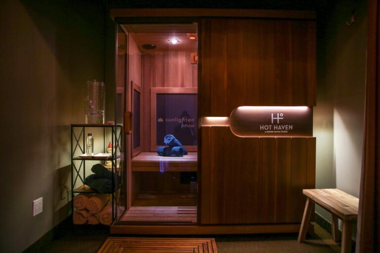 hot haven infrared sauna cabin 768x512